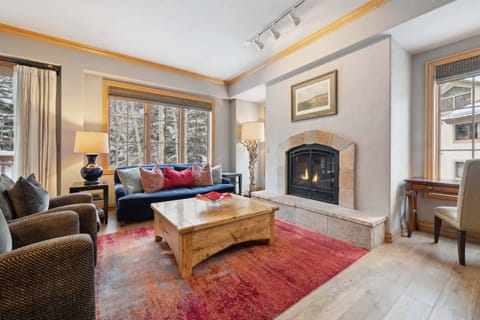 oxfordcourt-101-7109_54195837533_o
