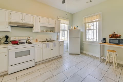 Kitchen | Cooking Basics | Drip Coffee Maker