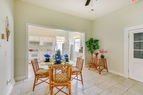 Updated Kitchen | Dining Area | Dishware & Flatware Provided