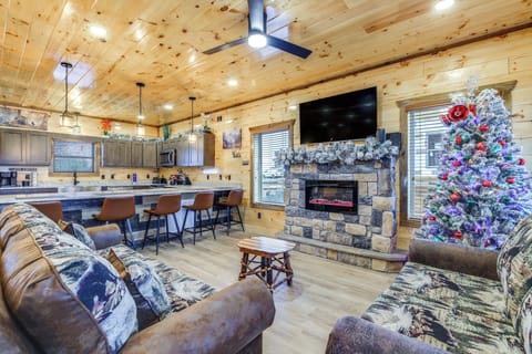 Sevierville Vacation Rental | 3BR | 3.5BA | Stairs Required