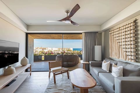 Sala con vista al mar