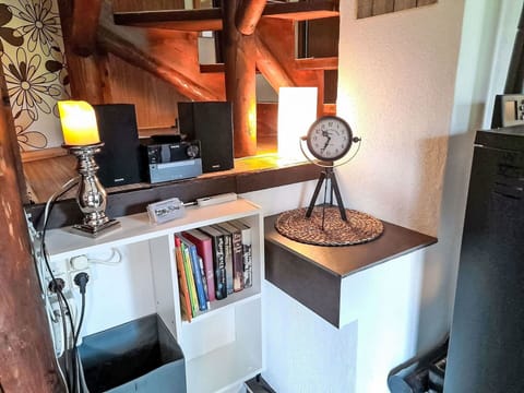 Wall, Wood, Interior Design, Furniture, Lighting, Room, Home, Shelving, Ceiling, Wood Stain