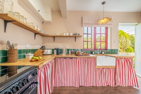 Ground floor: Kitchen area