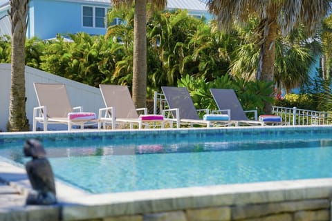 Welcome to Infinity Bay in Apollo Beach!