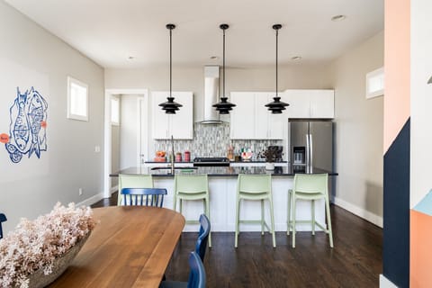 Island seating for 4.