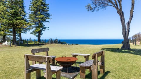 Amazing beach at your doorstep, Easy access to an amazing surf beach for surfing