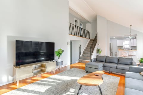 Newark Vacation Rental | 3BR | 1.5BA | 1,943 Sq Ft | Stairs Required