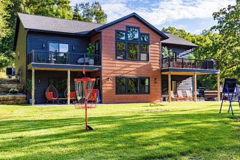 Casa de Galena — 6 ensuite bedrooms, curated design, and endless amenities.