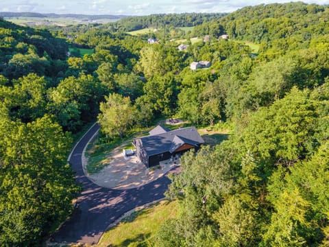 Your private retreat in the woods with no neighbors in sight!