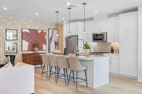 Bright and modern open-concept