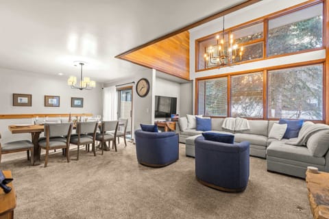 Living and Dining area! Such a great place to gather with family and friends