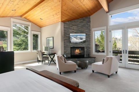 Indoors, Fireplace, Furniture, Living Room, Bed