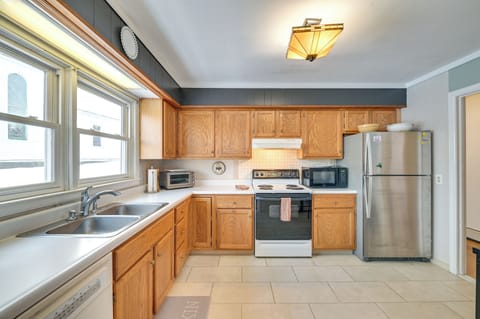 Kitchen | Drip Coffee Maker | Coffee & Tea Provided