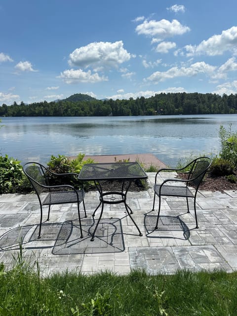 You have access to the lake. Go the back of the bldg go thru the picket fence