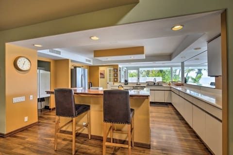 Large Open Kitchen