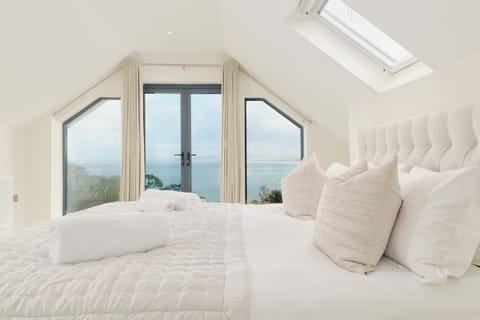 1st Floor Master Bedroom with sea view