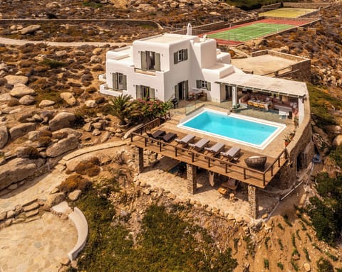 Overview of the main part of the estate