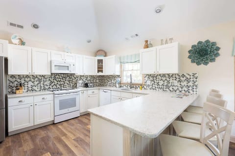 Updated and fully stocked kitchen