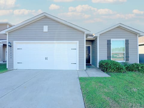 Single story house in a newly built neighborhood
