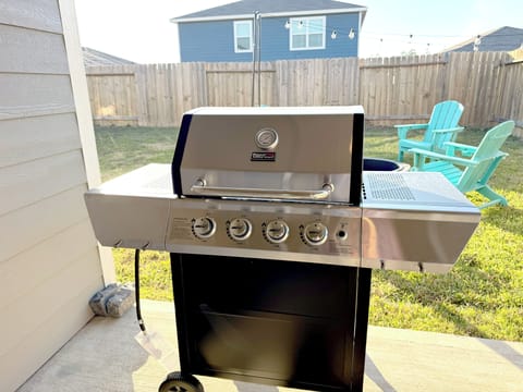 4 burner stainless steel grill (bring your own propane)