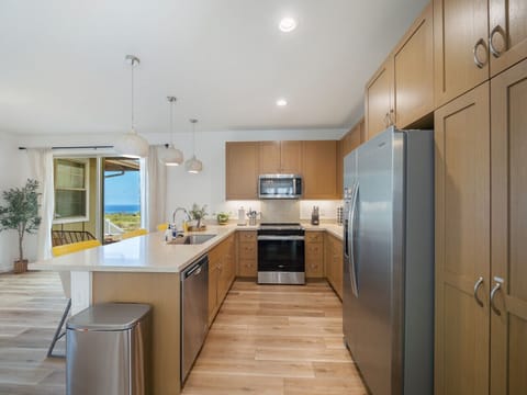 Fully Stocked Kitchen