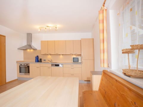 Flooring, Wood, Floor, Interior Design, Furniture, Wood Flooring, Ceiling, Room, Wood Stain, Kitchen