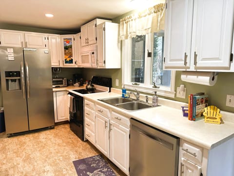 Full kitchen with anything you need