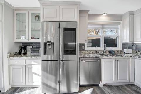 Full Kitchen with Stainless Steel Appliances