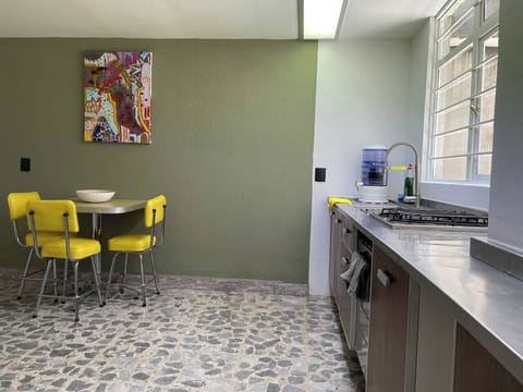 758b9c7c 4948 4f68 bdf7 00dfb81ea8b0