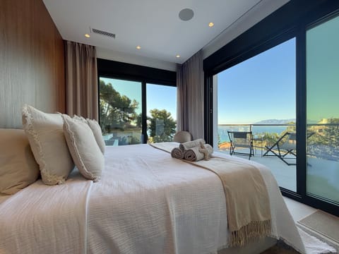 Premium Suite Panoramic with Sea Views.