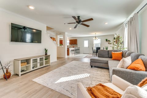 San Antonio Vacation Rental | 4BR | 2.5BA | 1,900 Sq Ft | Stairs Required