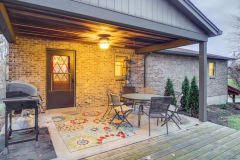 Covered Patio | Gas Grill