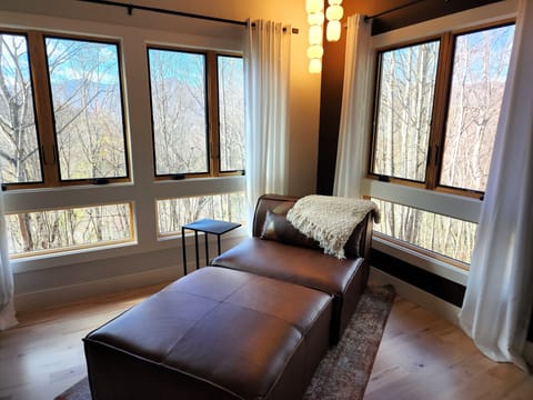 BR 1 Reading / relaxing nook surrounded by views.