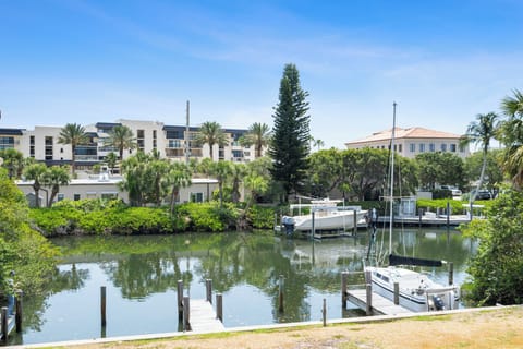 Waterview; fishing allowed!  Boat docking can be arranged w/separate agreement