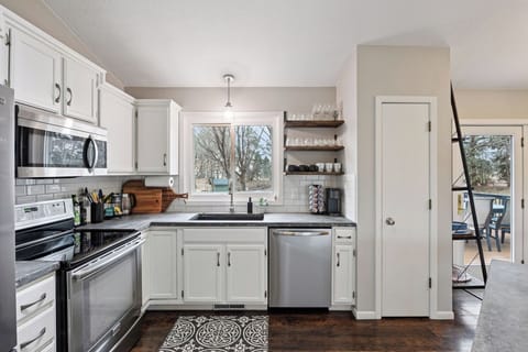 Flatwear for 12, spices, cook wear, cutting boards, knife block, lots of dishes!