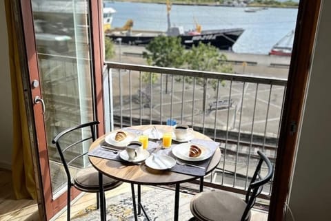 Views overlooking the famous Wexford harbour and boardwalk 