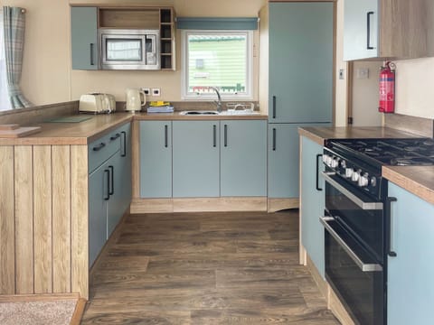 Kitchen | Ocean View, Lancaster