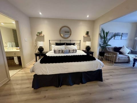 Bedroom with King Size Bed