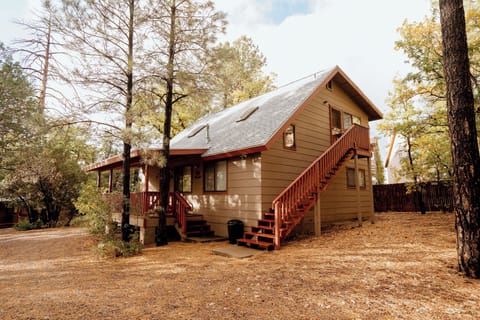 10 19 24NorthwoodResort Cabin#12 1