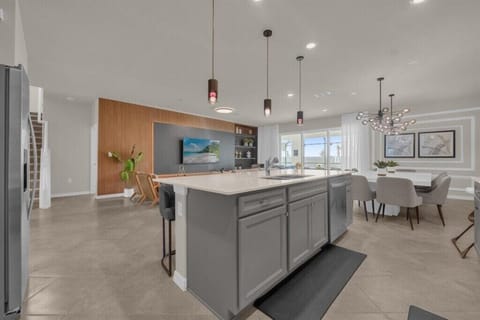 16212SaintMartinStreet(11)