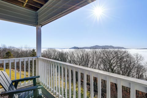 Beech Mountain Vacation Rental | 2BR | 2BA | Stairs Required | 800 Sq Ft