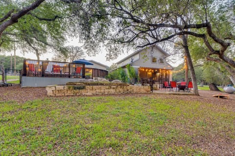 New Braunfels Vacation Rental | 3BR | 2BA | Stairs Required | 1,200 Sq Ft