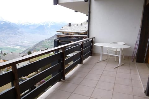 Holiday Home Exterior [winter]