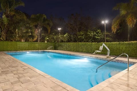 Outdoor swimming pool