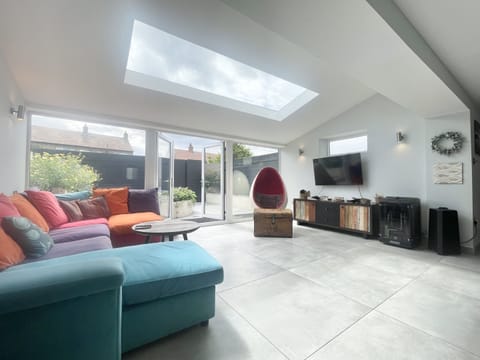 Living Room / Lounge