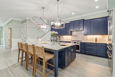 18 Hickory | Kitchen - 18 Hickory | Kitchen