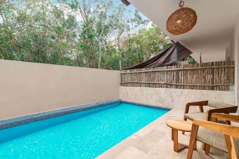 Patio con Piscina Privada