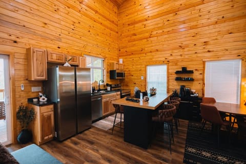 The kitchen is fully equipped with everything you need to make a nice meal with loved ones