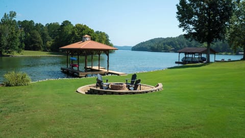 Relax on the dock or by the fire pit and enjoy the perfect lake retreat.
