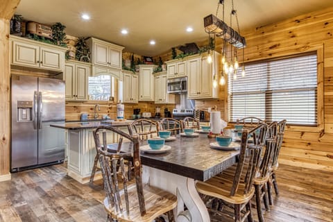 Smoky Mountain Vacation Rental “The Manor at Burg Hill” – Dining area and fully furnished kitchen